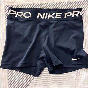 Practically new Nike Pro 3''